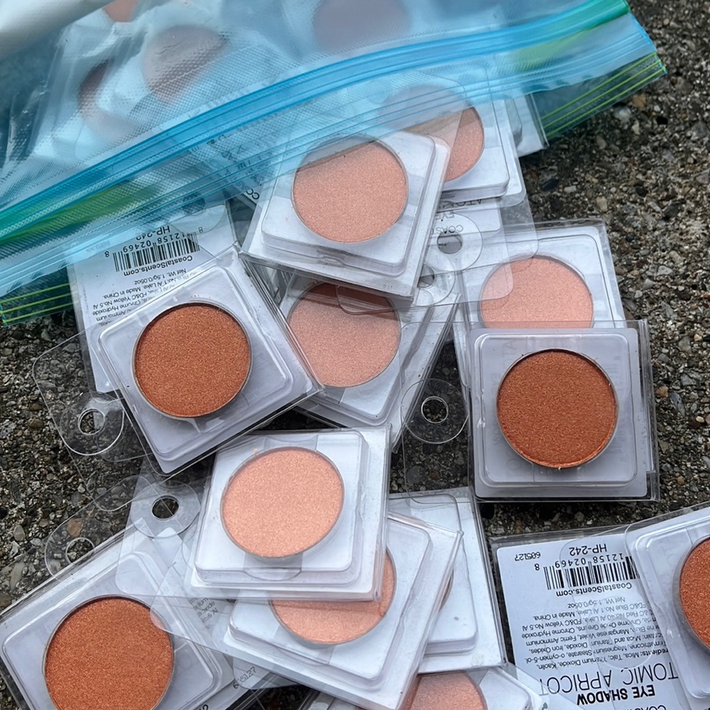 Coastalscents atomic apricot eye shadow